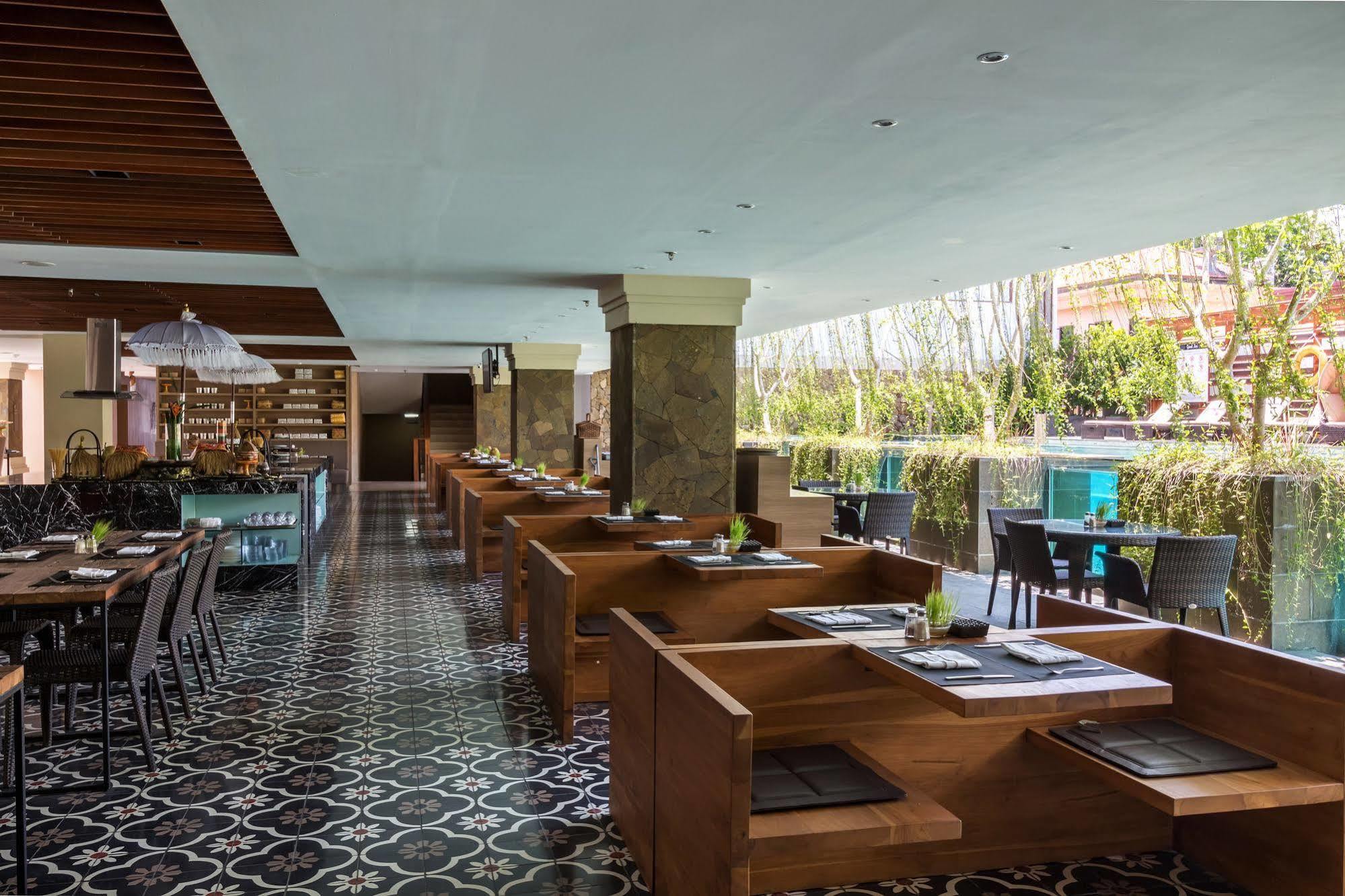 Grand Zuri Kuta Bali Hotel Екстериор снимка